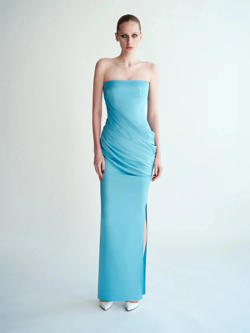 Alex Perry Spring 2026 Cuts Glamour Close To The Body