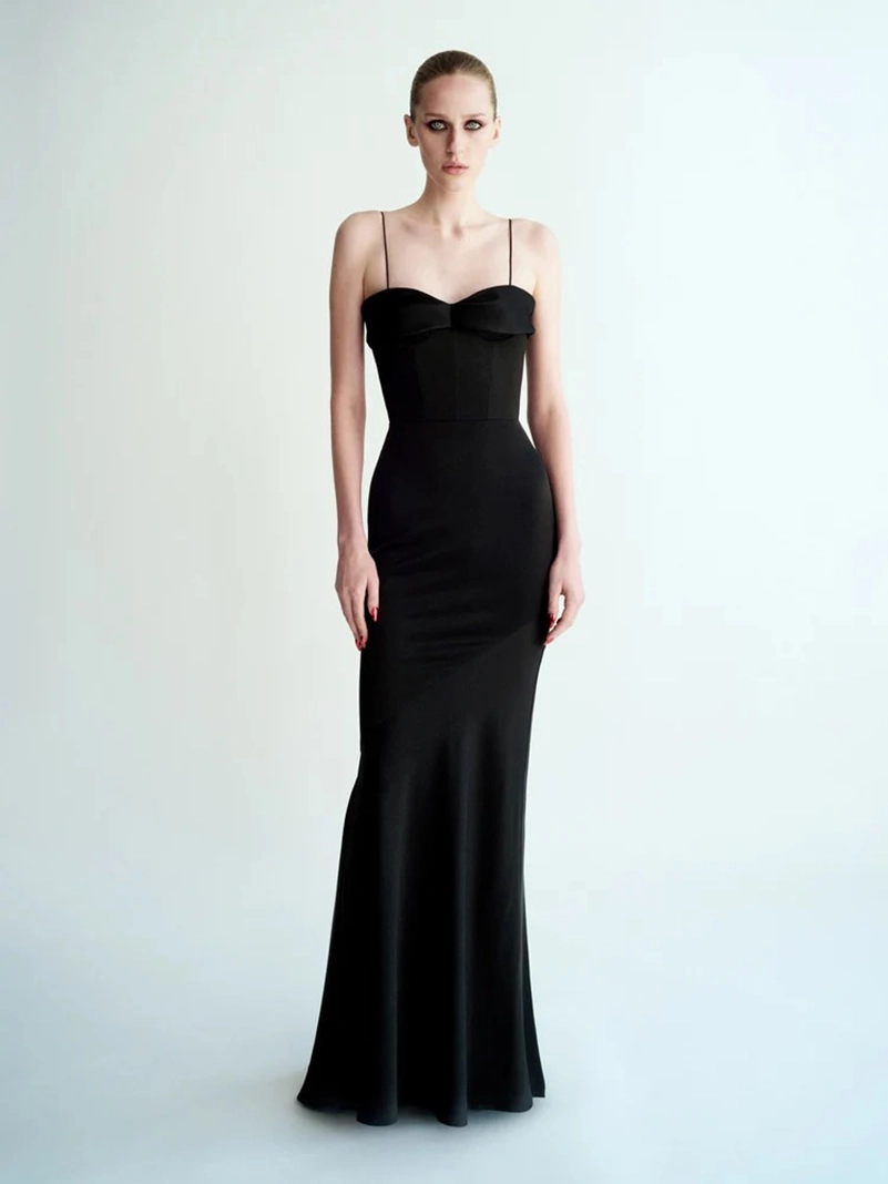 Alex Perry Spring 2026 Cuts Glamour Close To The Body