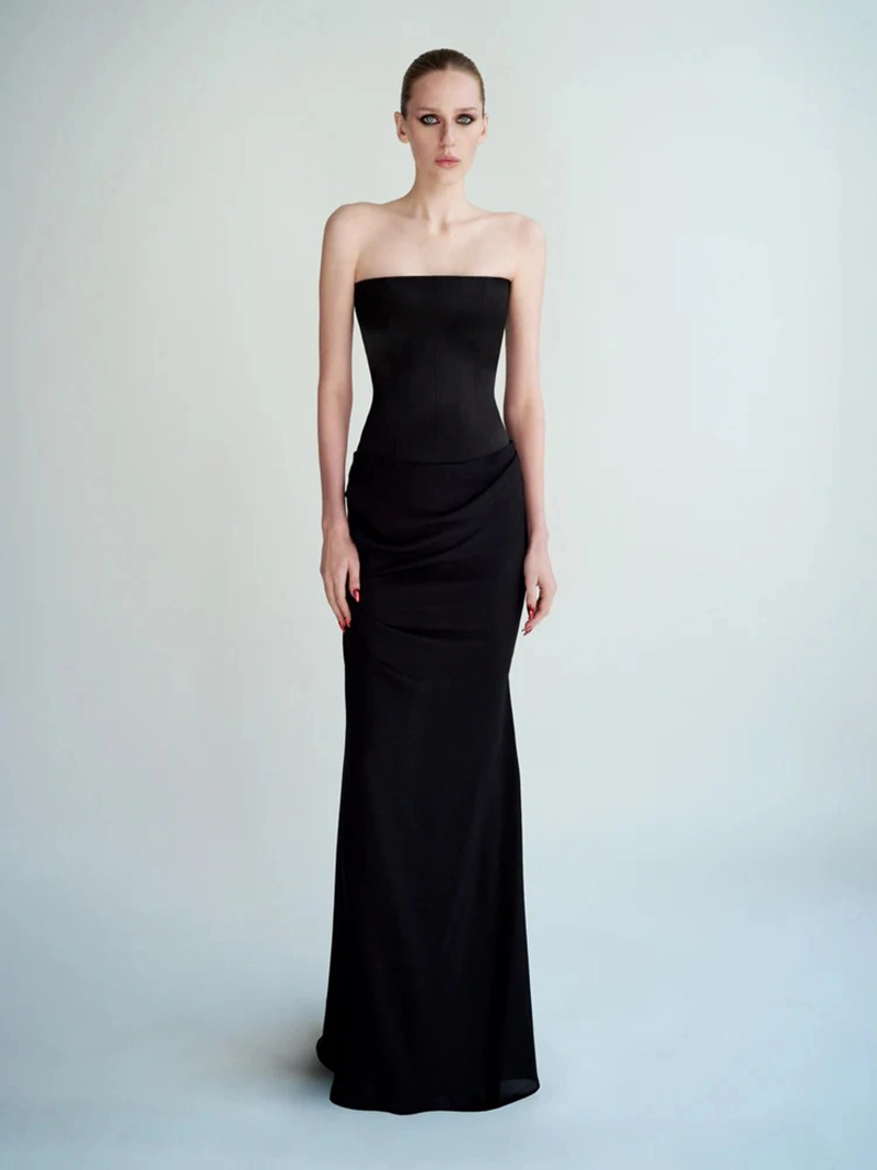 Alex Perry Spring 2026 Cuts Glamour Close To The Body
