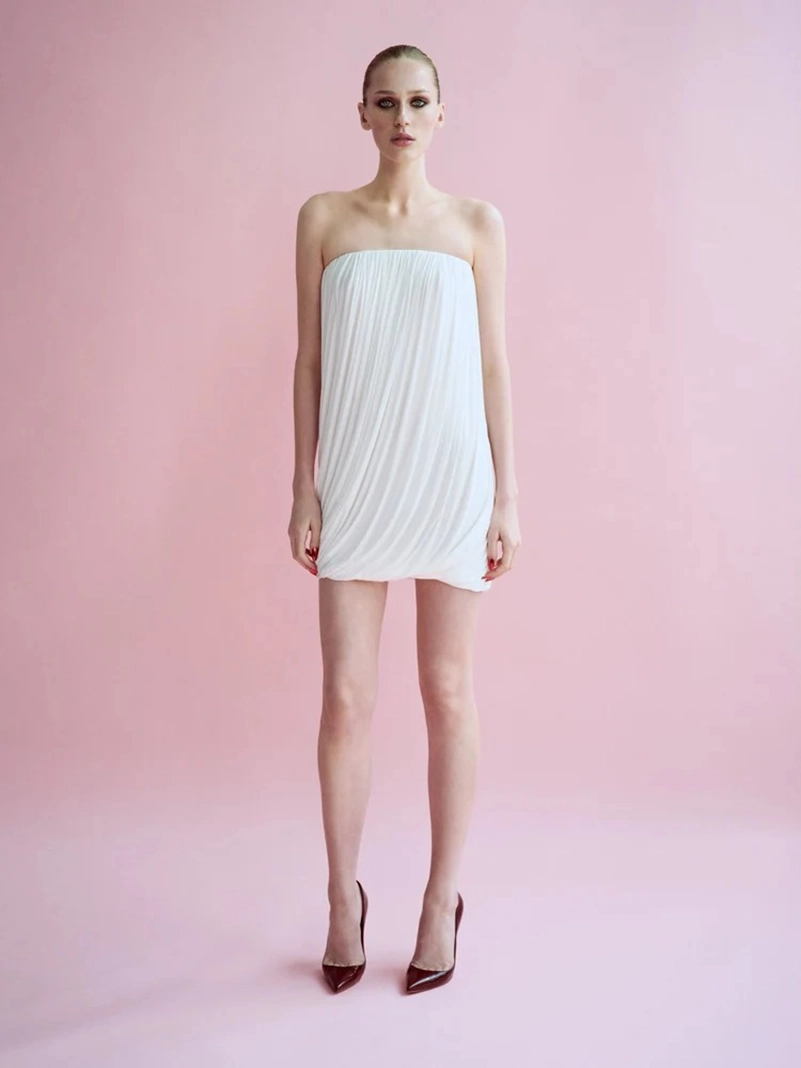 Alex Perry Spring 2026 Cuts Glamour Close To The Body