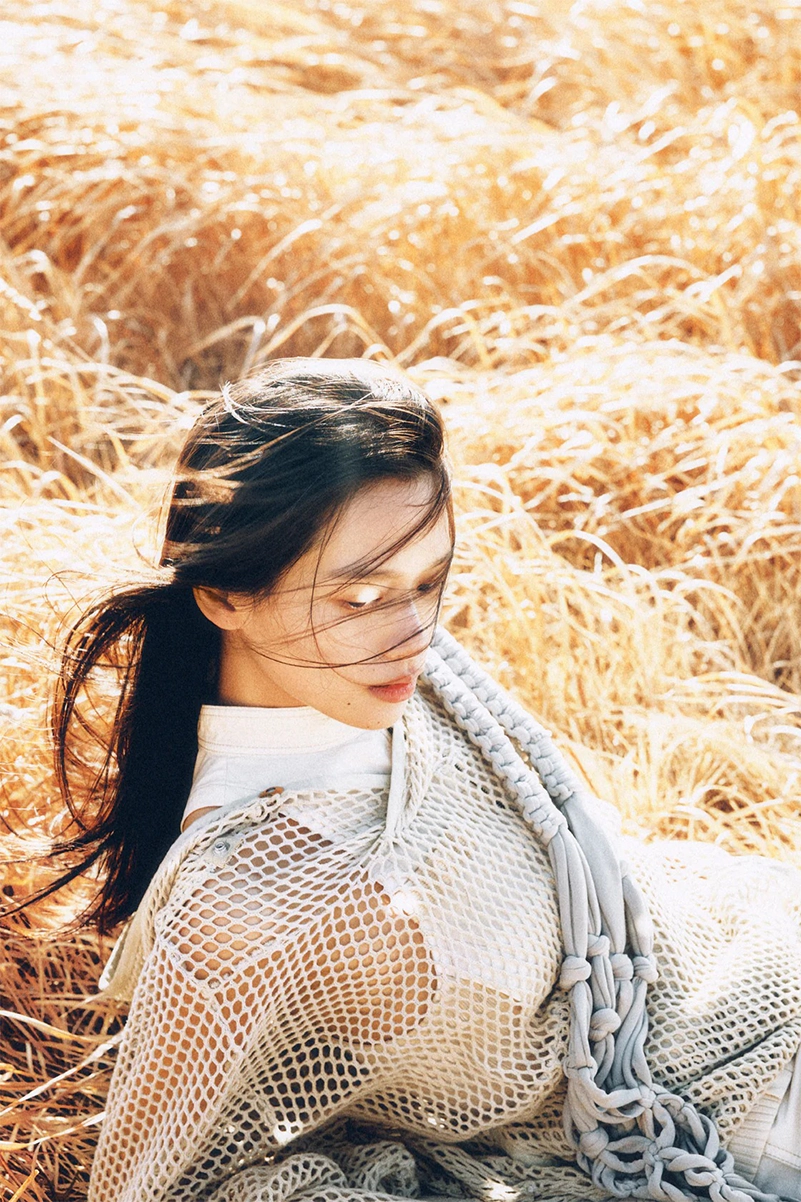 Hyein Seo Ss26 Windward Lets The Coast Shape The Clothes