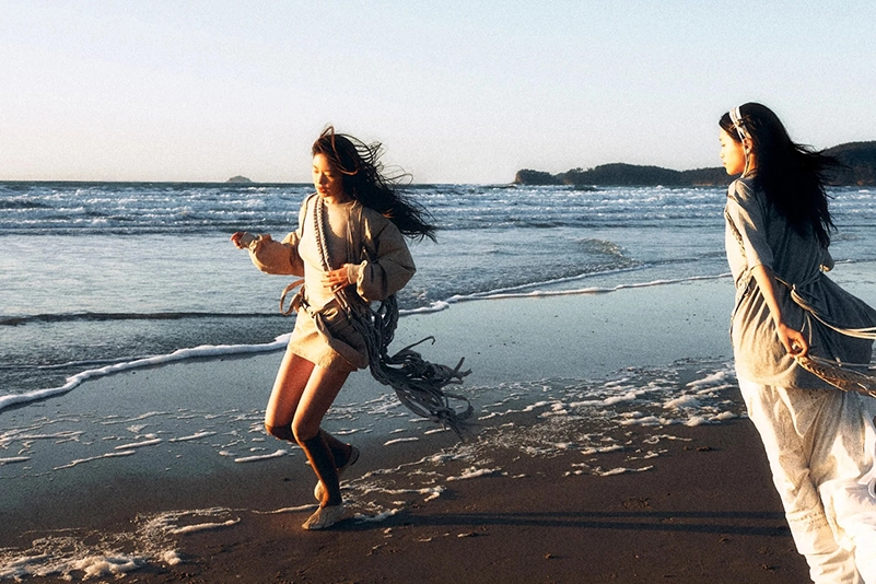 Hyein Seo Ss26 Windward Lets The Coast Shape The Clothes
