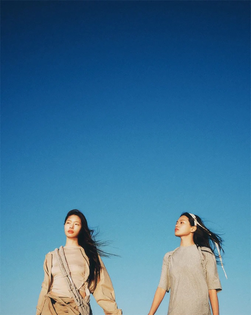 Hyein Seo Ss26 Windward Lets The Coast Shape The Clothes