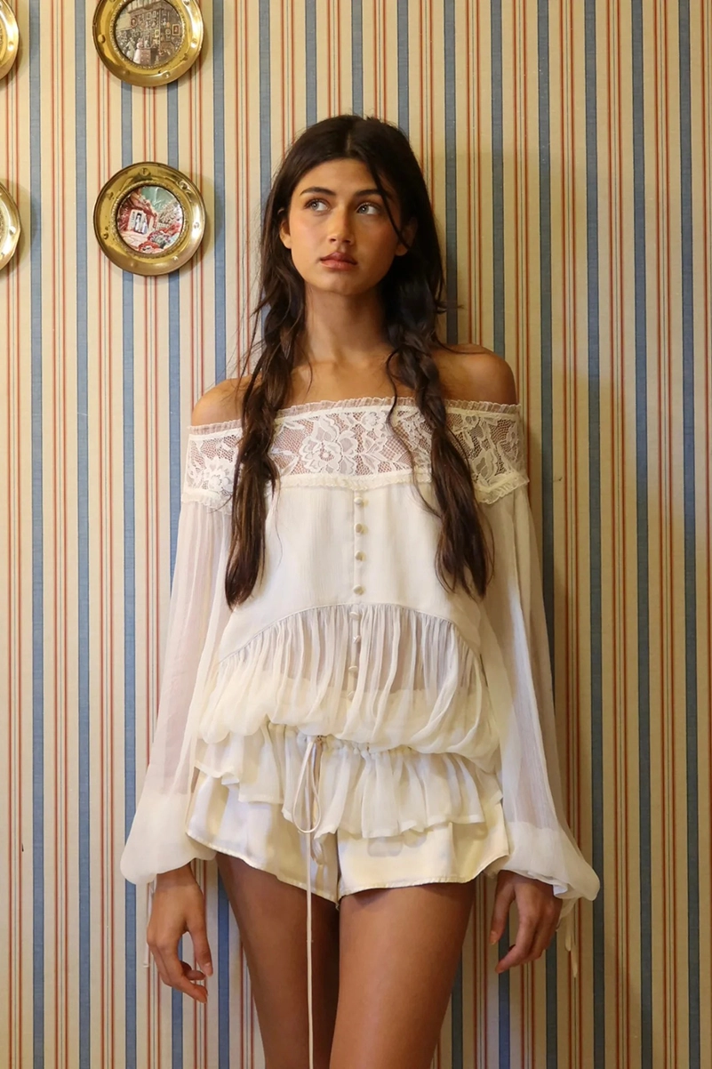 Fait Par Foutch Dresses Like A Drawer Full Of Vintage Keepsakes