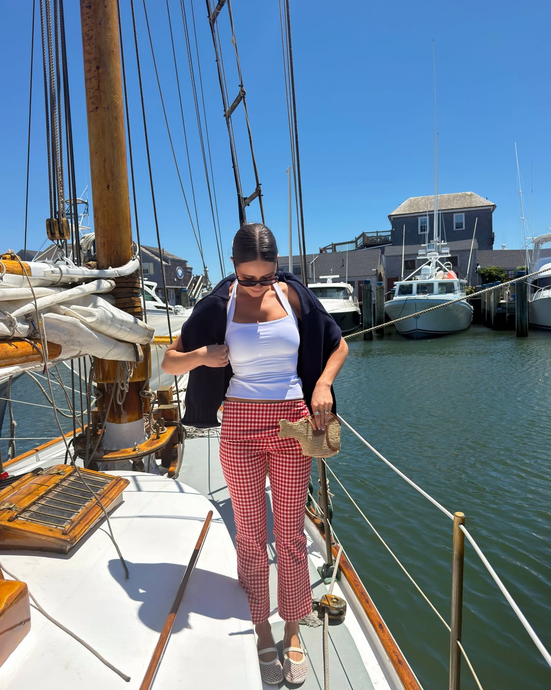 Coastal Summer Outfit Ideas With Gingham Pants