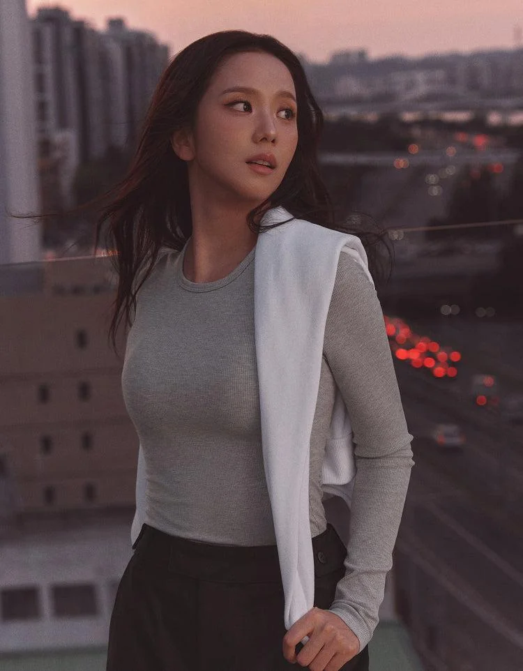 Alo Reunites With Jisoo For Its Fall 2026 Campaign