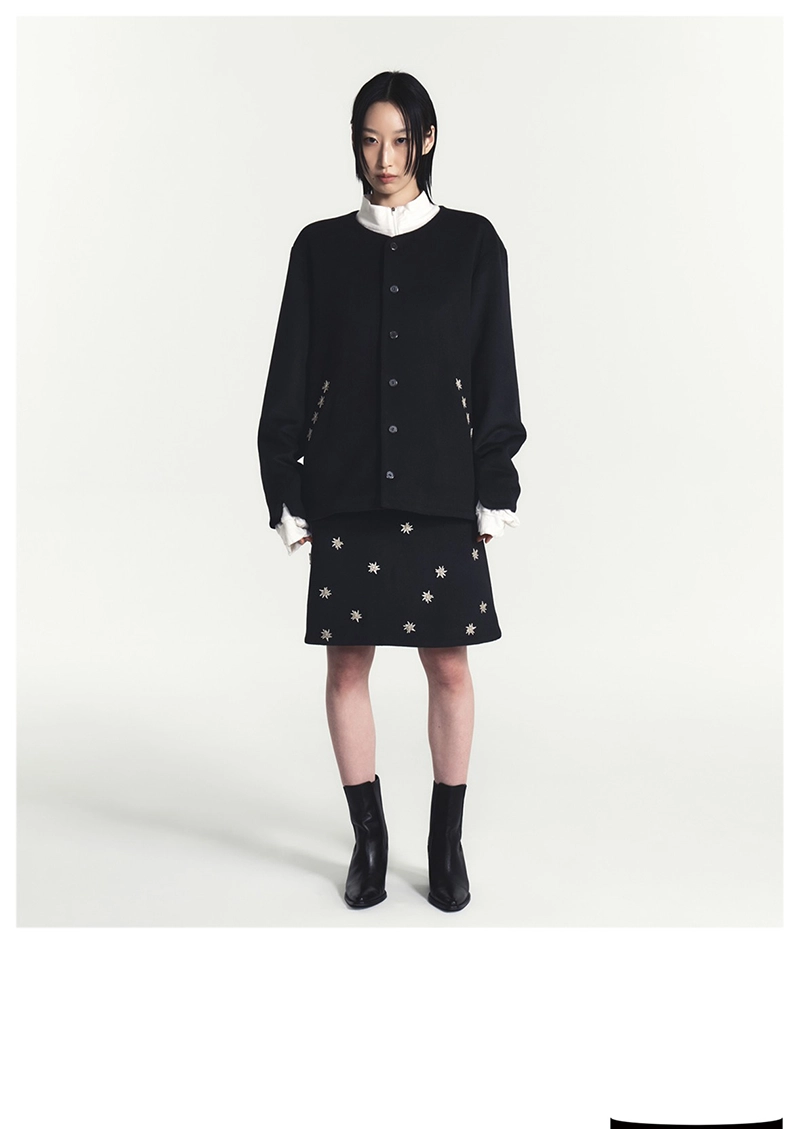 Hankim Aw26 Edelweiss Gives Dark Dressing A Delicate Counterpoint
