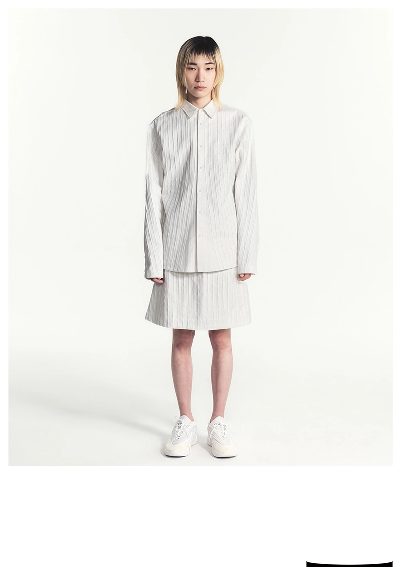Hankim Aw26 Edelweiss Gives Dark Dressing A Delicate Counterpoint