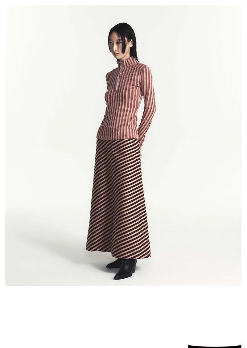 Hankim Aw26 Edelweiss Gives Dark Dressing A Delicate Counterpoint