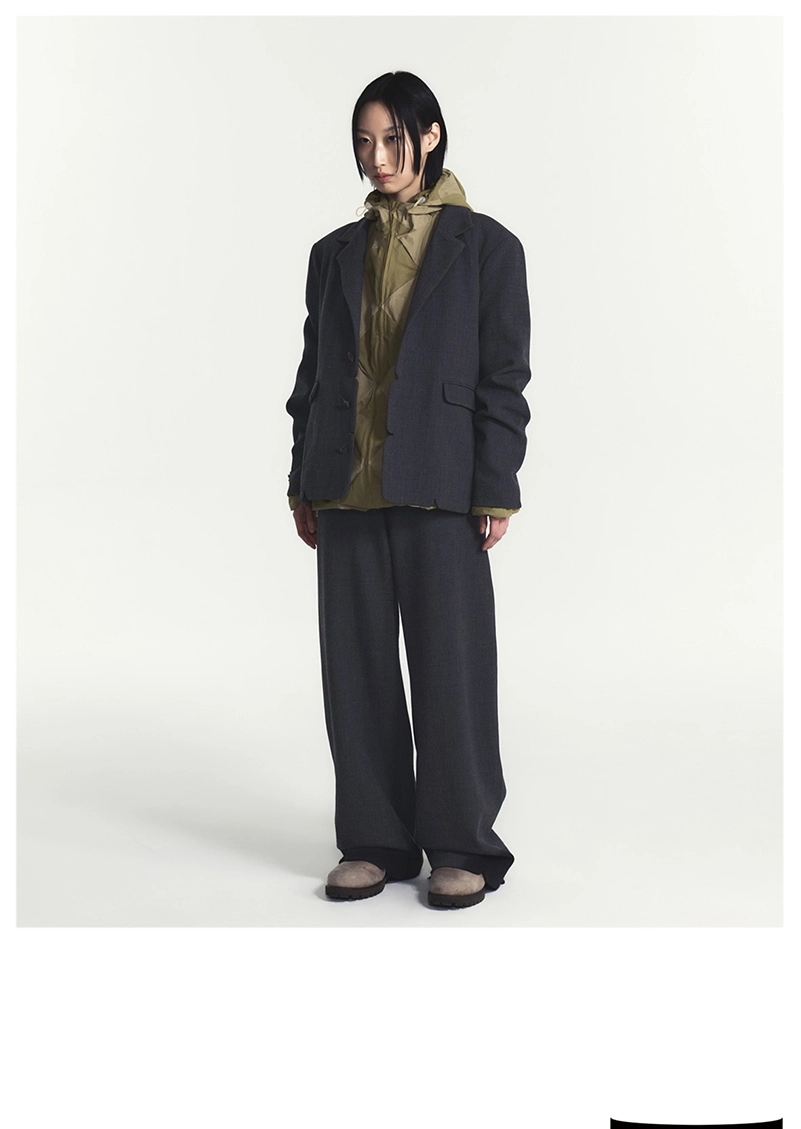 Hankim Aw26 Edelweiss Gives Dark Dressing A Delicate Counterpoint