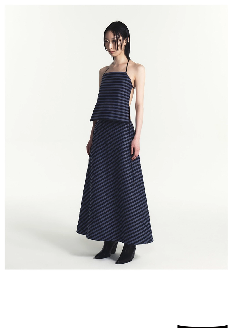 Hankim Aw26 Edelweiss Gives Dark Dressing A Delicate Counterpoint