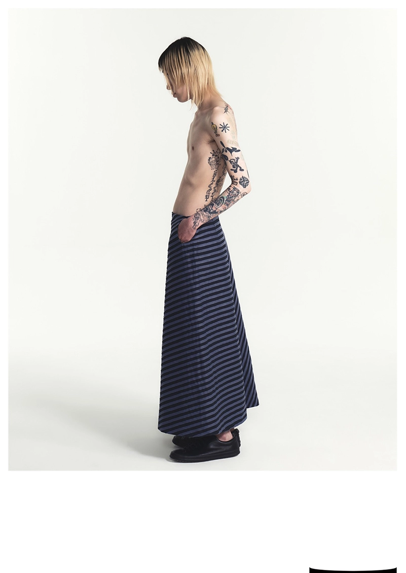 Hankim Aw26 Edelweiss Gives Dark Dressing A Delicate Counterpoint