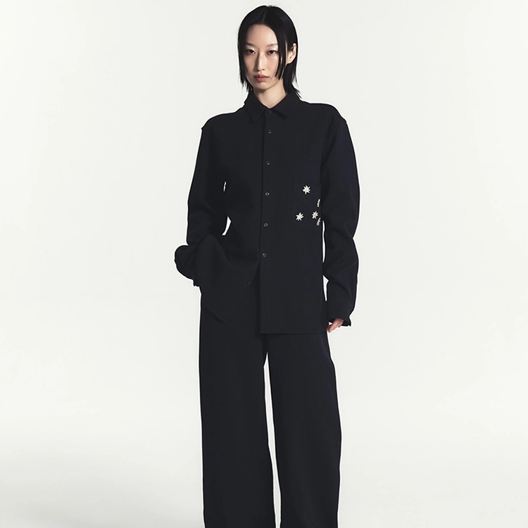 Hankim Aw26 Edelweiss Gives Dark Dressing A Delicate Counterpoint