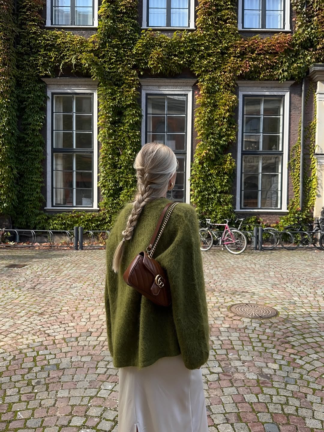 10 Librariancore Outfits That Put A Cool Spin On Smart Dressing