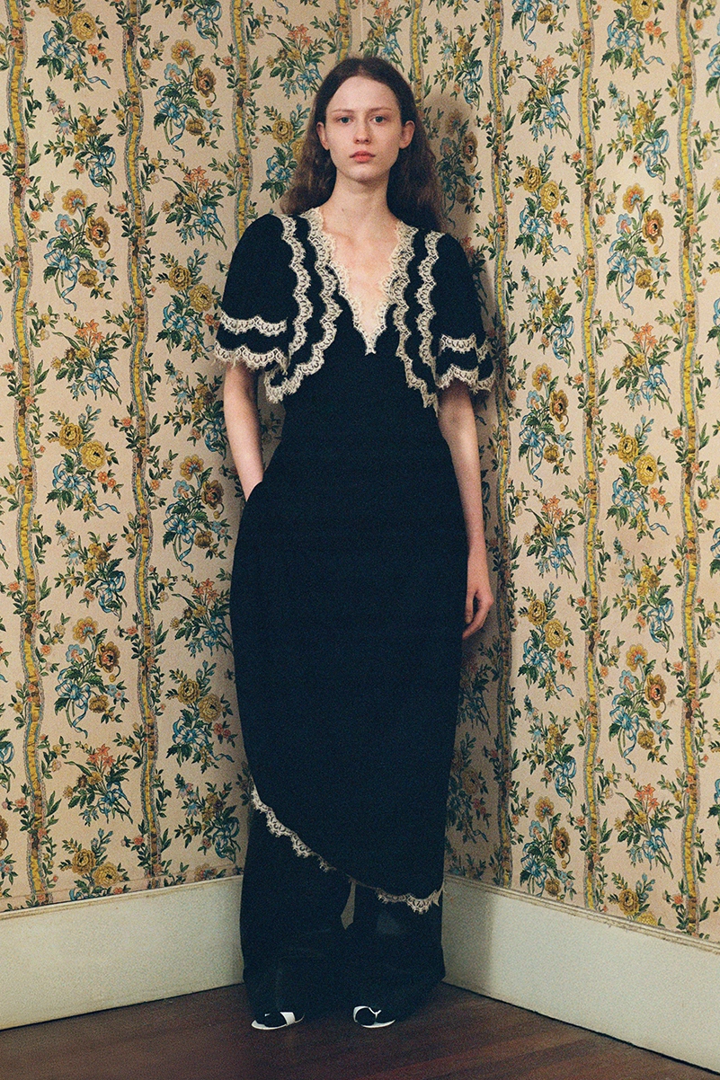Sea Fall 2026 Mixes Alpine Knits, Lace And Sporty Layers