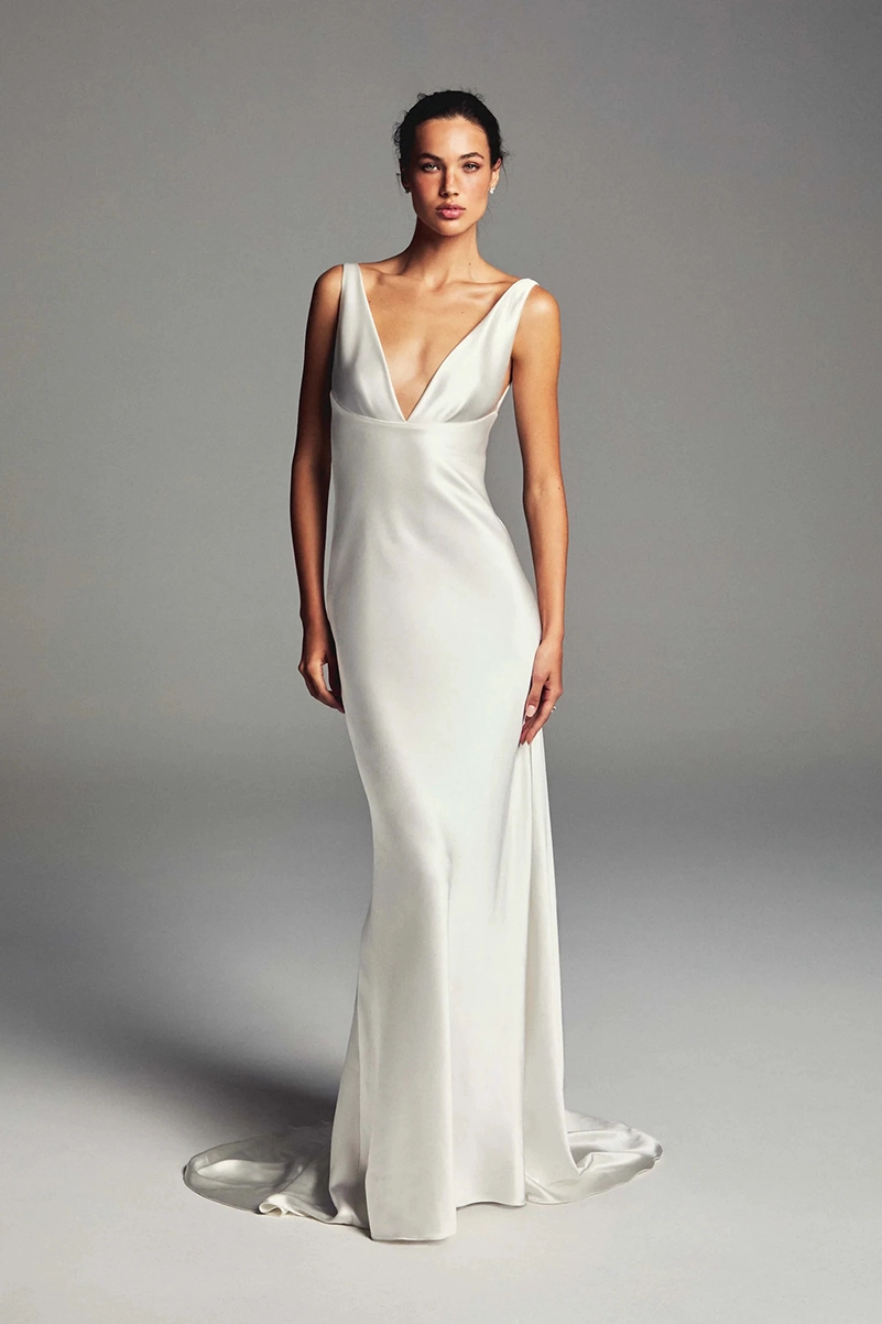 Monique Lhuillier Spring 2027 Bridal Loosens Up The Traditional Gown
