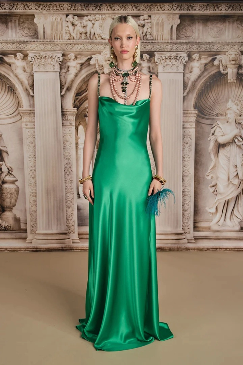 Reem Acra Resort 2027 Goes From Venetian Palazzos To Jewel-Tone Evenings