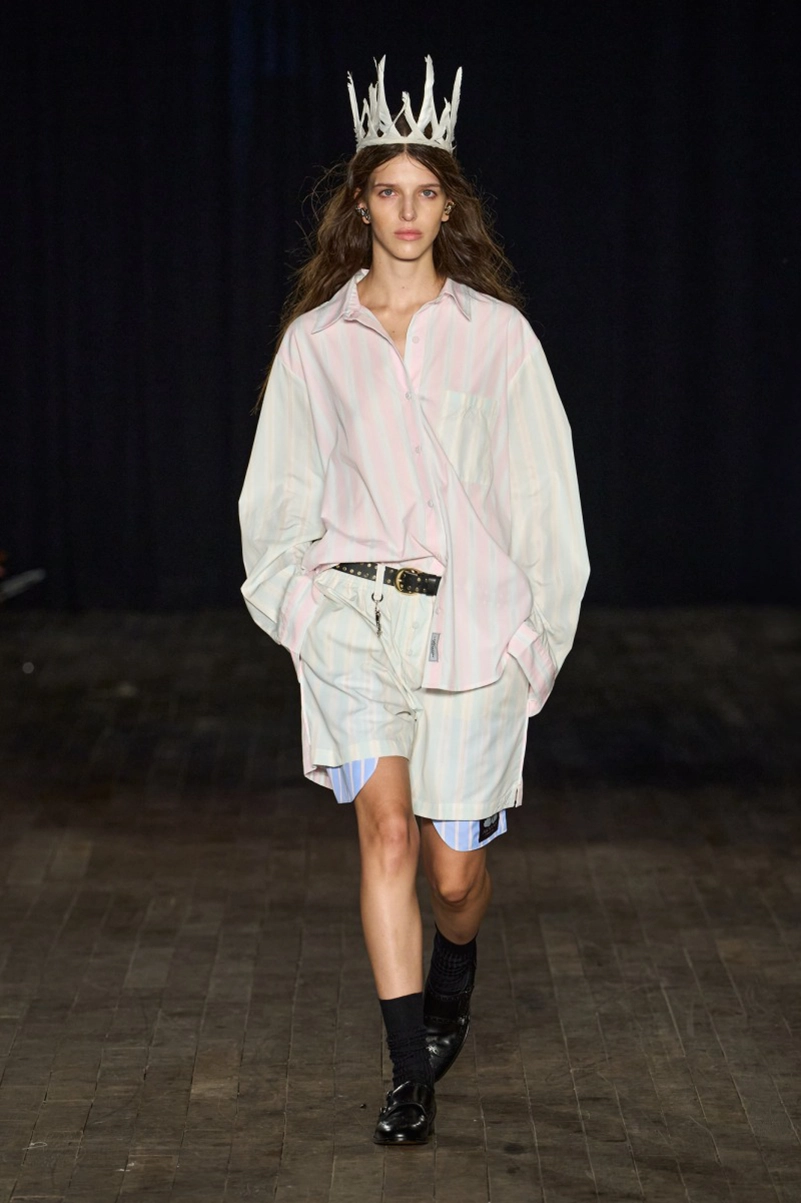 Aknvas Spring 2027 Turns The Wild Swans Into A Fashion Fairy Tale
