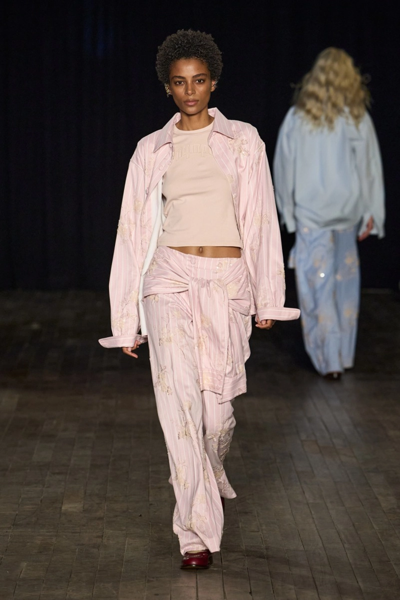 Aknvas Spring 2027 Turns The Wild Swans Into A Fashion Fairy Tale