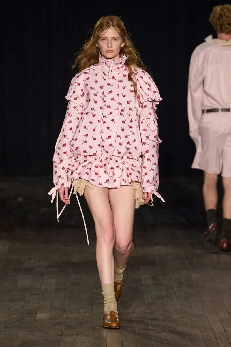 Aknvas Spring 2027 Turns The Wild Swans Into A Fashion Fairy Tale