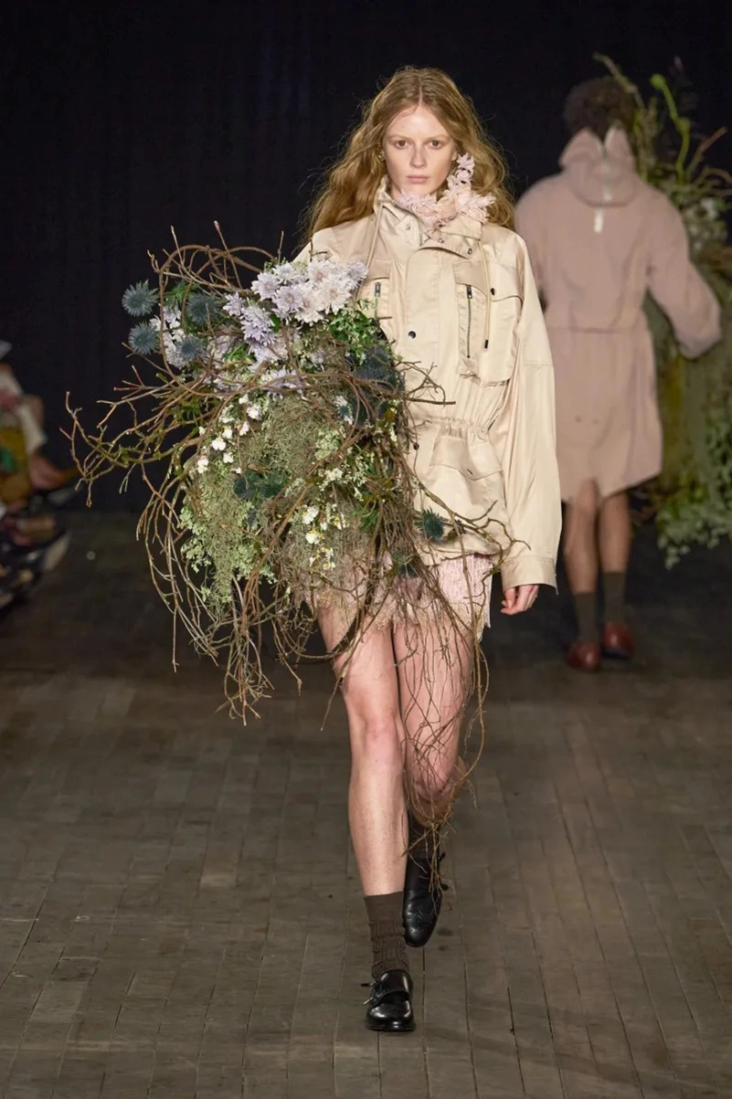 Aknvas Spring 2027 Turns The Wild Swans Into A Fashion Fairy Tale