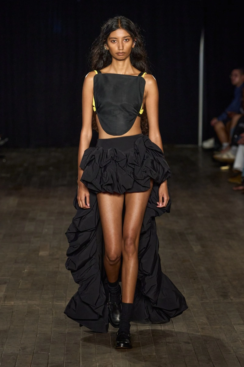 Aknvas Spring 2027 Turns The Wild Swans Into A Fashion Fairy Tale
