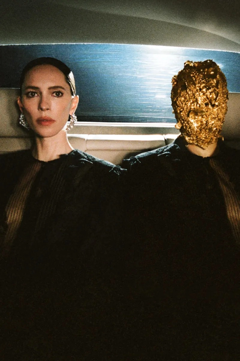 Maison Margiela Fw26 Blurs Identity With Rebecca Hall And Her Double
