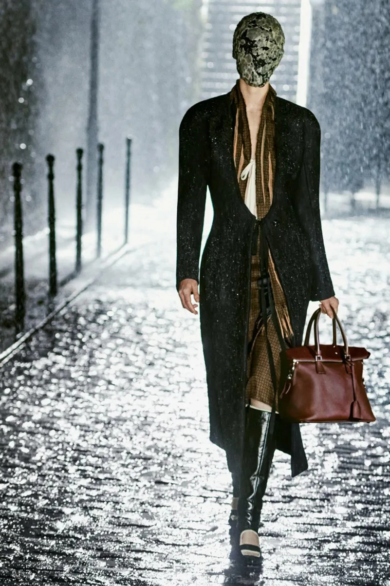 Maison Margiela Fw26 Blurs Identity With Rebecca Hall And Her Double
