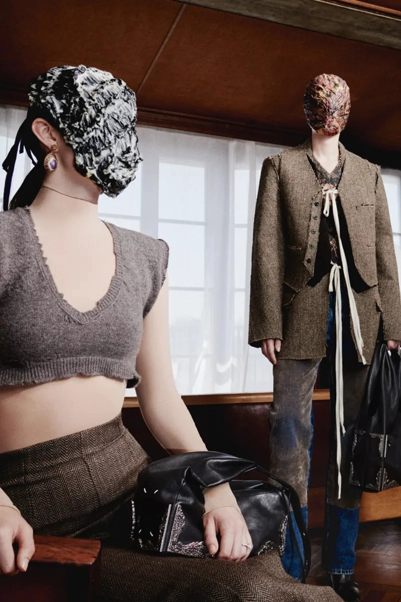 Maison Margiela Fw26 Blurs Identity With Rebecca Hall And Her Double