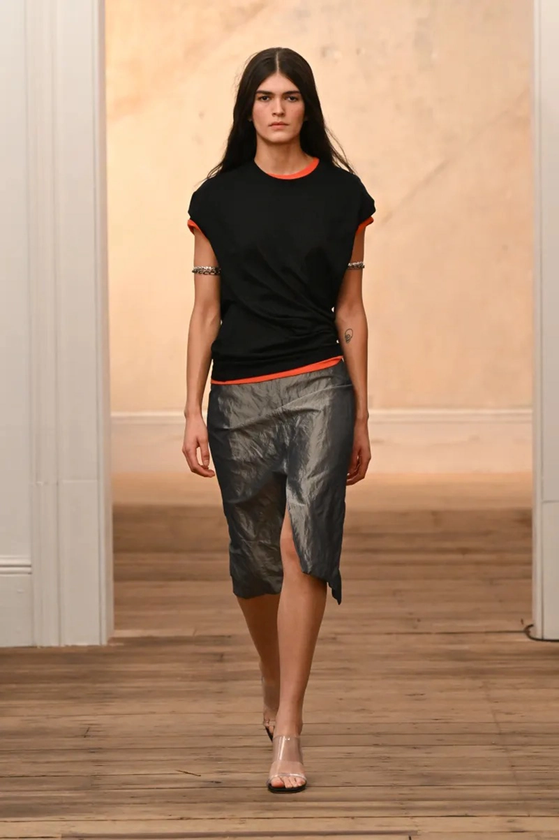 Eckhaus Latta Spring 2027 Keeps Downtown Style Loose, Metallic And Unpredictable