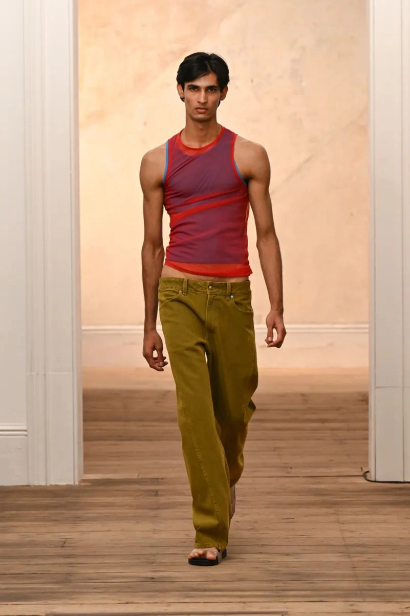 Eckhaus Latta Spring 2027 Keeps Downtown Style Loose, Metallic And Unpredictable