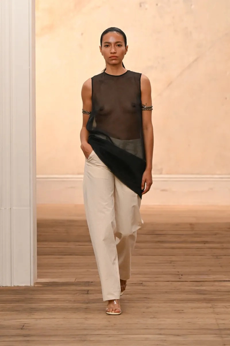 Eckhaus Latta Spring 2027 Keeps Downtown Style Loose, Metallic And Unpredictable