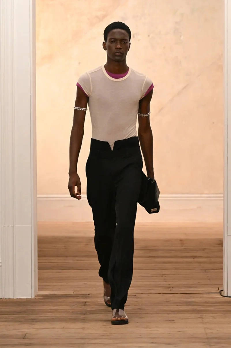 Eckhaus Latta Spring 2027 Keeps Downtown Style Loose, Metallic And Unpredictable