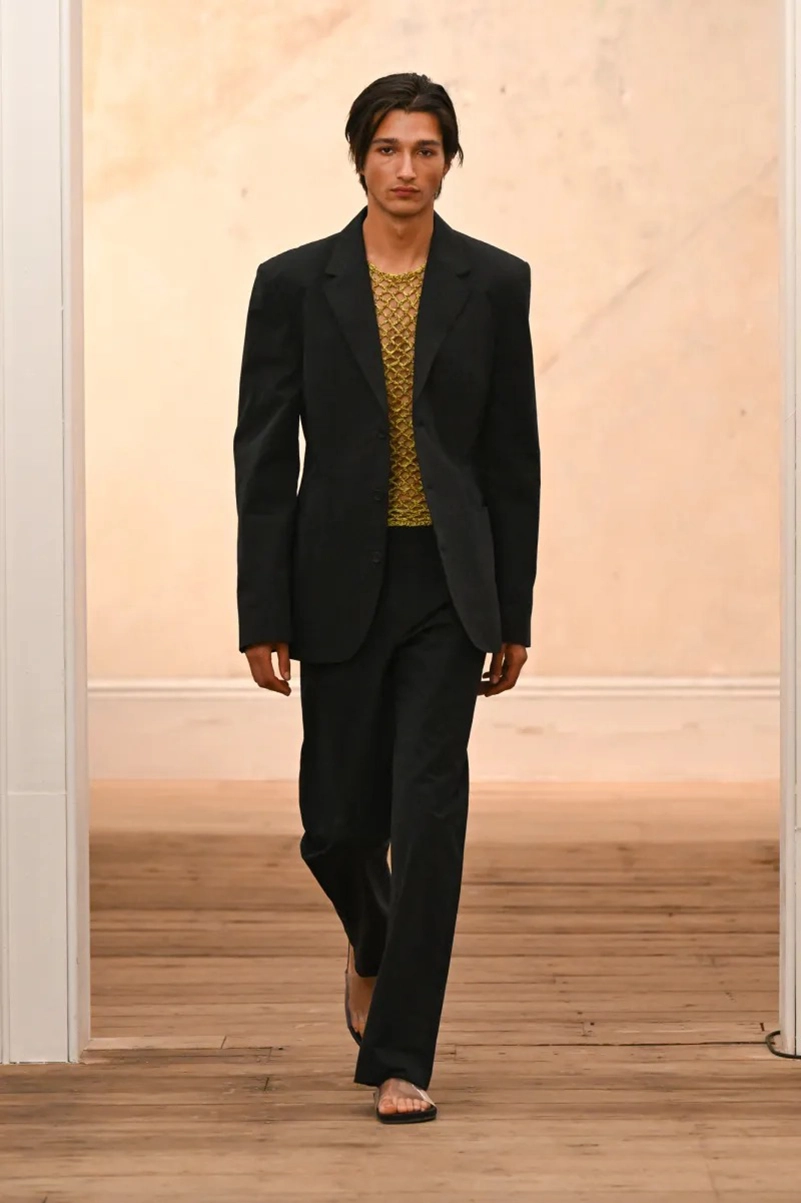 Eckhaus Latta Spring 2027 Keeps Downtown Style Loose, Metallic And Unpredictable