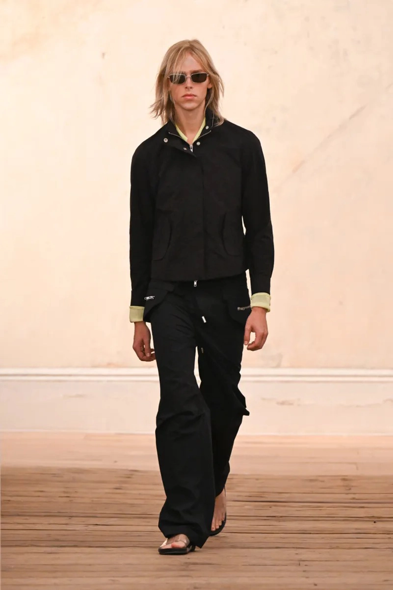 Eckhaus Latta Spring 2027 Keeps Downtown Style Loose, Metallic And Unpredictable