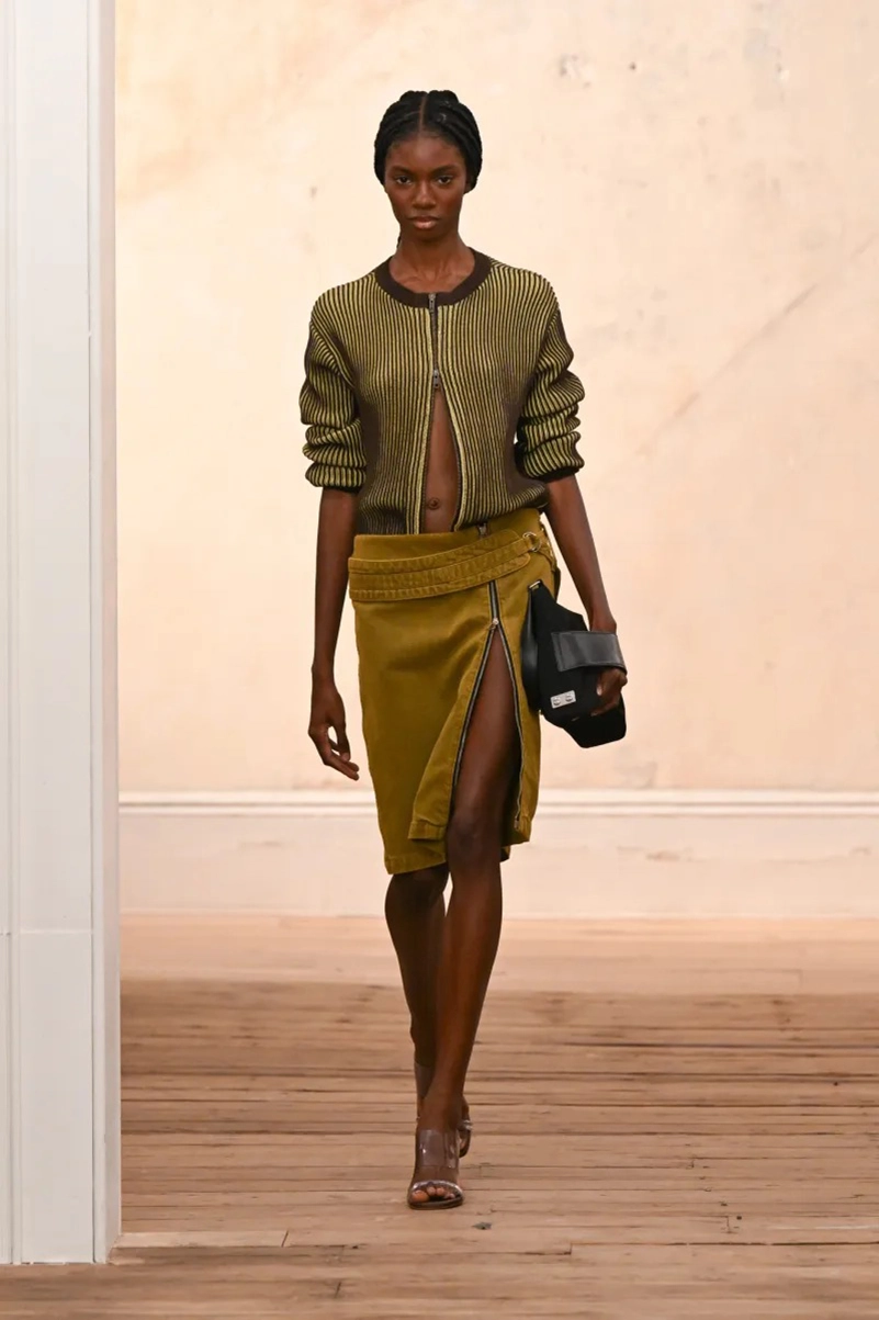 Eckhaus Latta Spring 2027 Keeps Downtown Style Loose, Metallic And Unpredictable