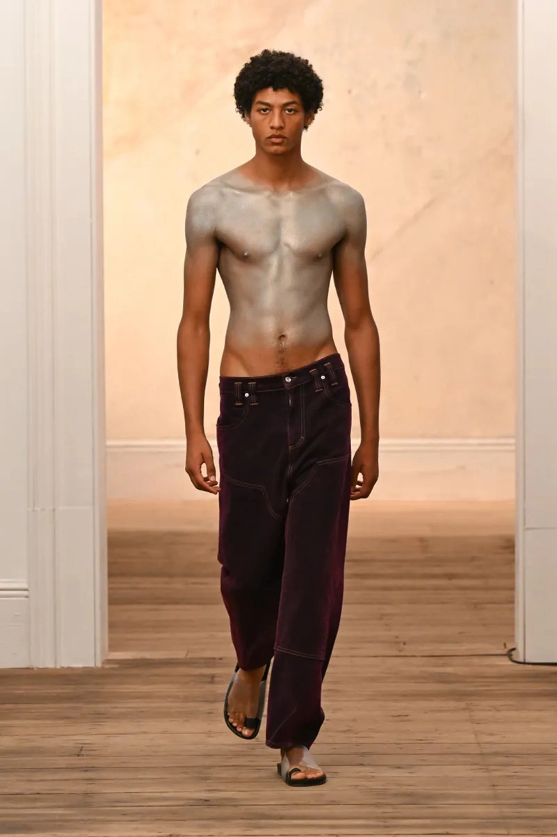 Eckhaus Latta Spring 2027 Keeps Downtown Style Loose, Metallic And Unpredictable