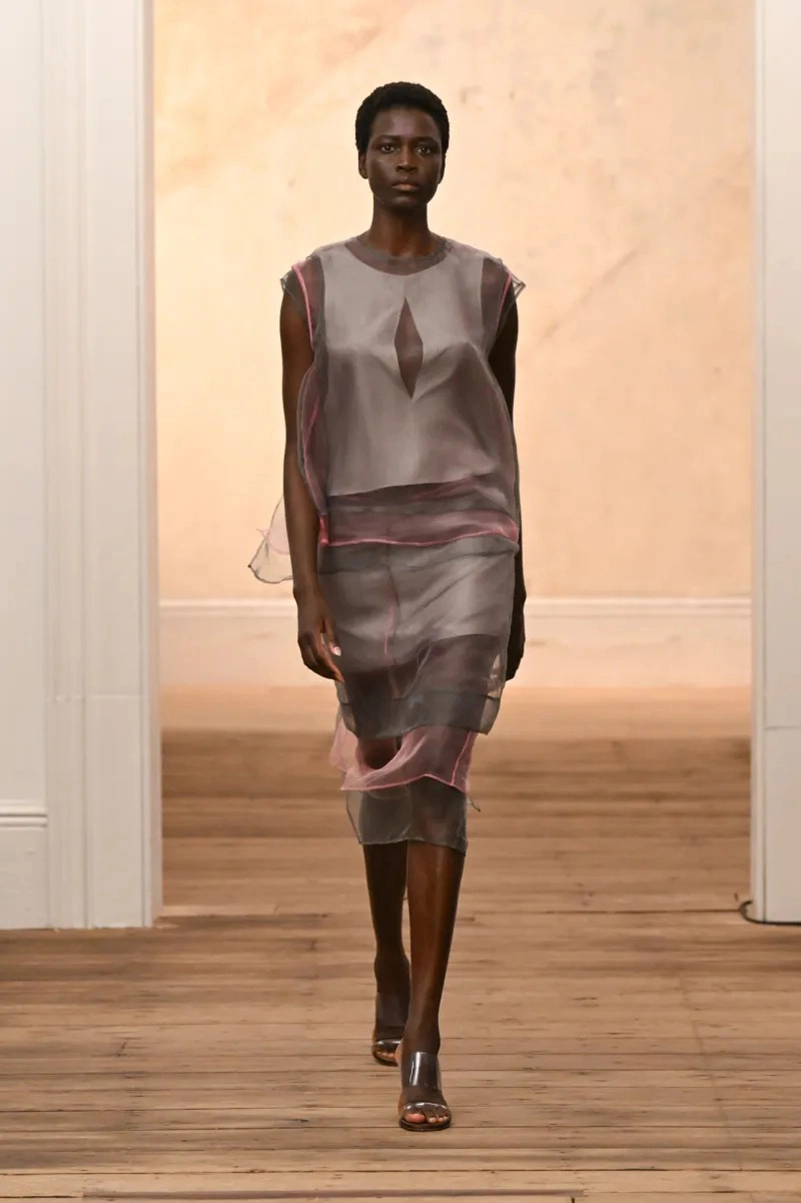 Eckhaus Latta Spring 2027 Keeps Downtown Style Loose, Metallic And Unpredictable