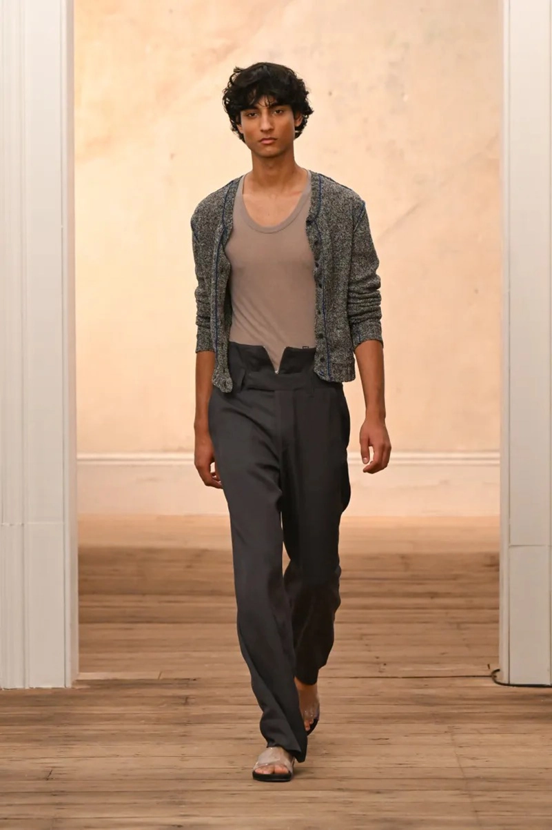Eckhaus Latta Spring 2027 Keeps Downtown Style Loose, Metallic And Unpredictable