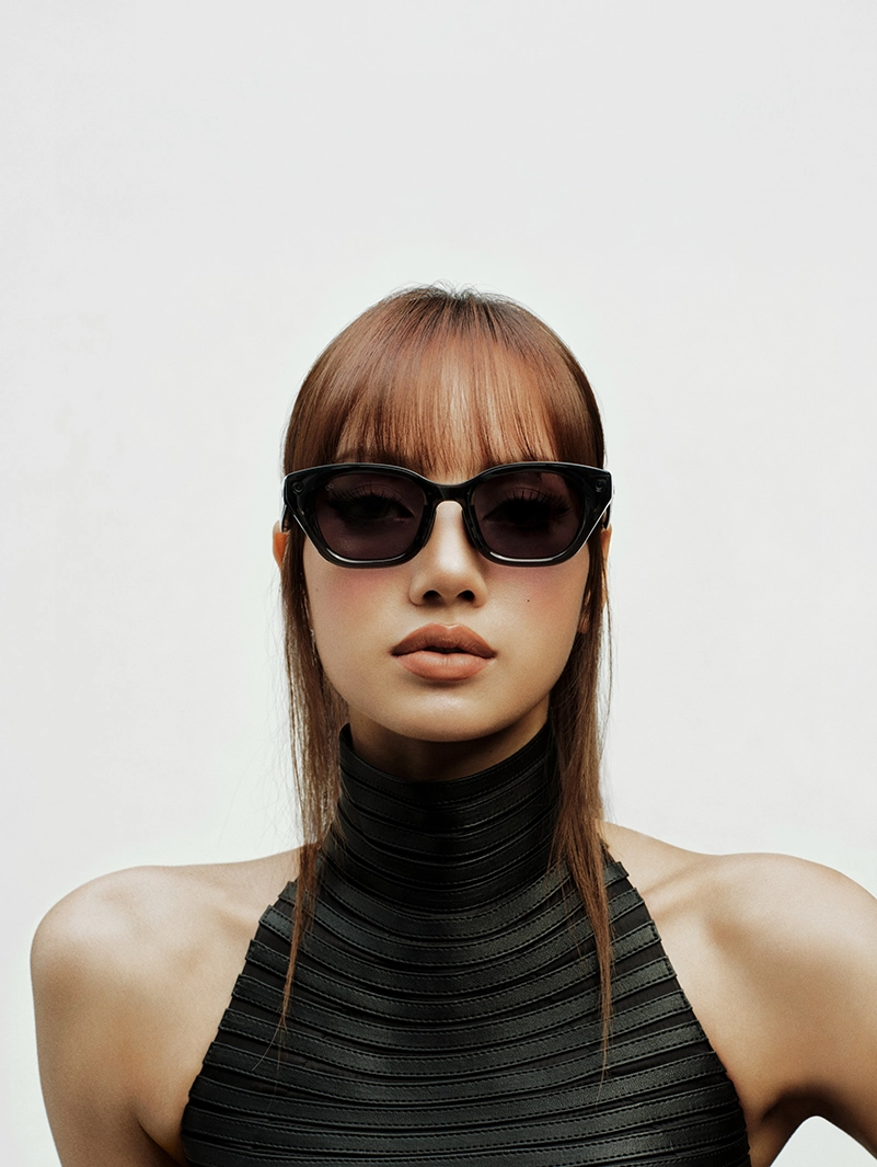 Lisa X Meta Glasses Comes With Cat-Eye Frames And L-Family Charms