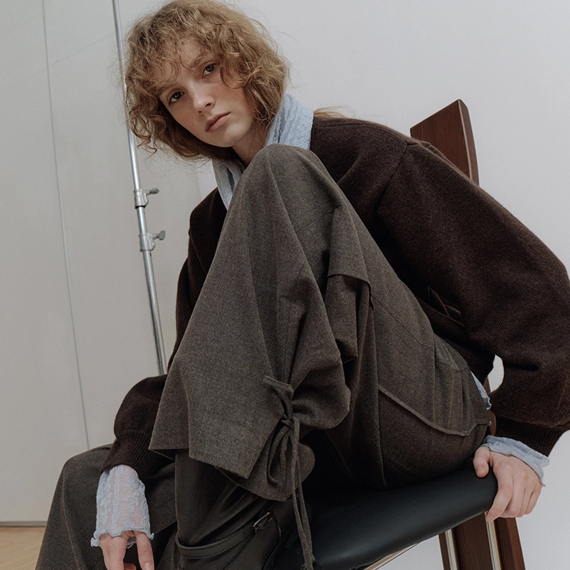Epingler Gives Romantic Dressing A Playful Footnote