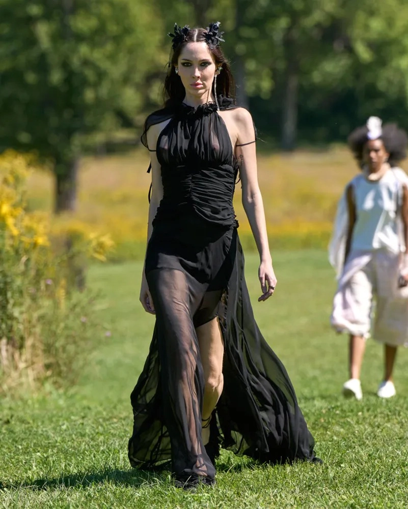 Collina Strada Spring 2027 Takes A Grungy Renaissance Detour