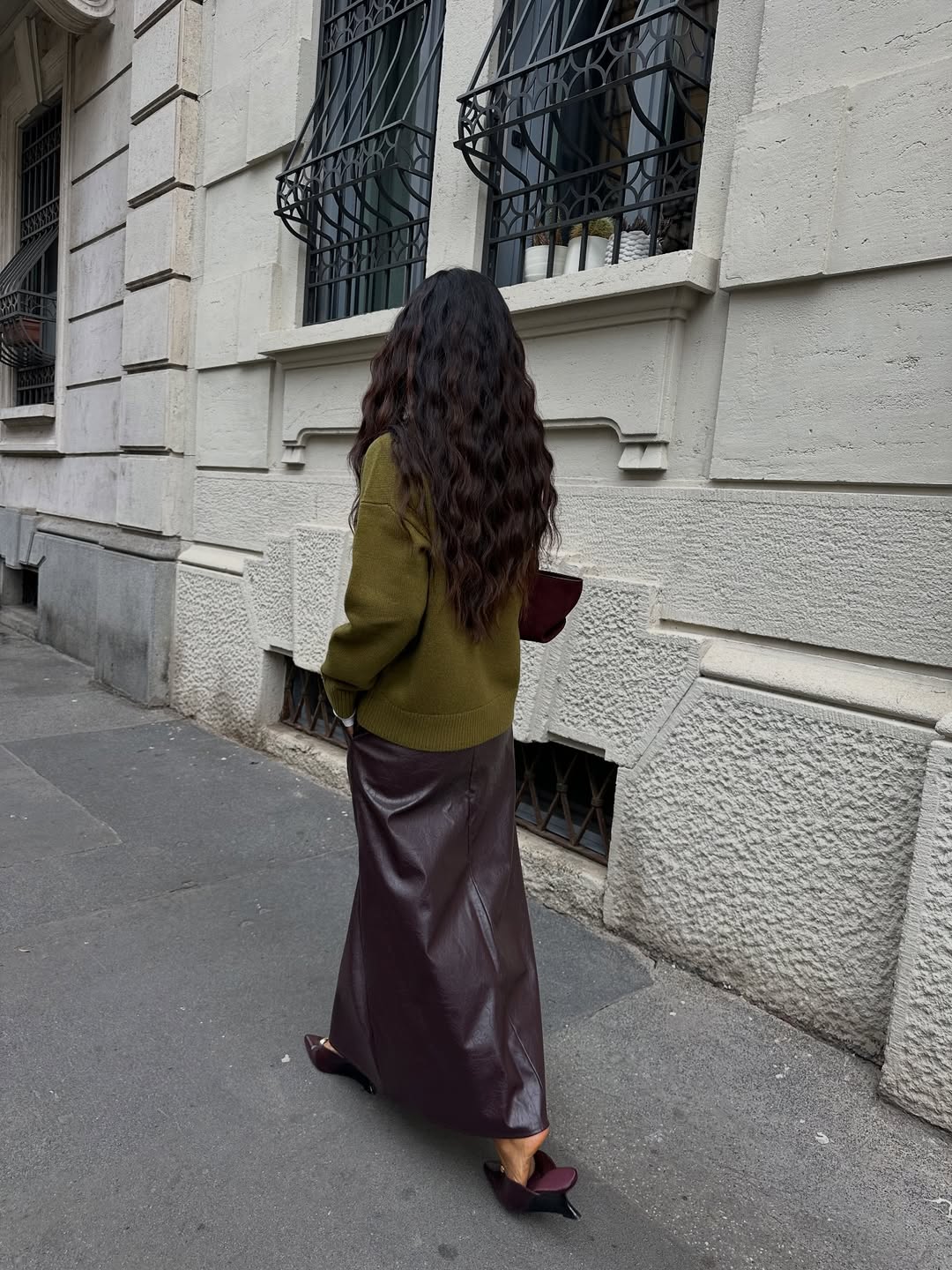 Burgundy Leather Maxi Skirt Outfit