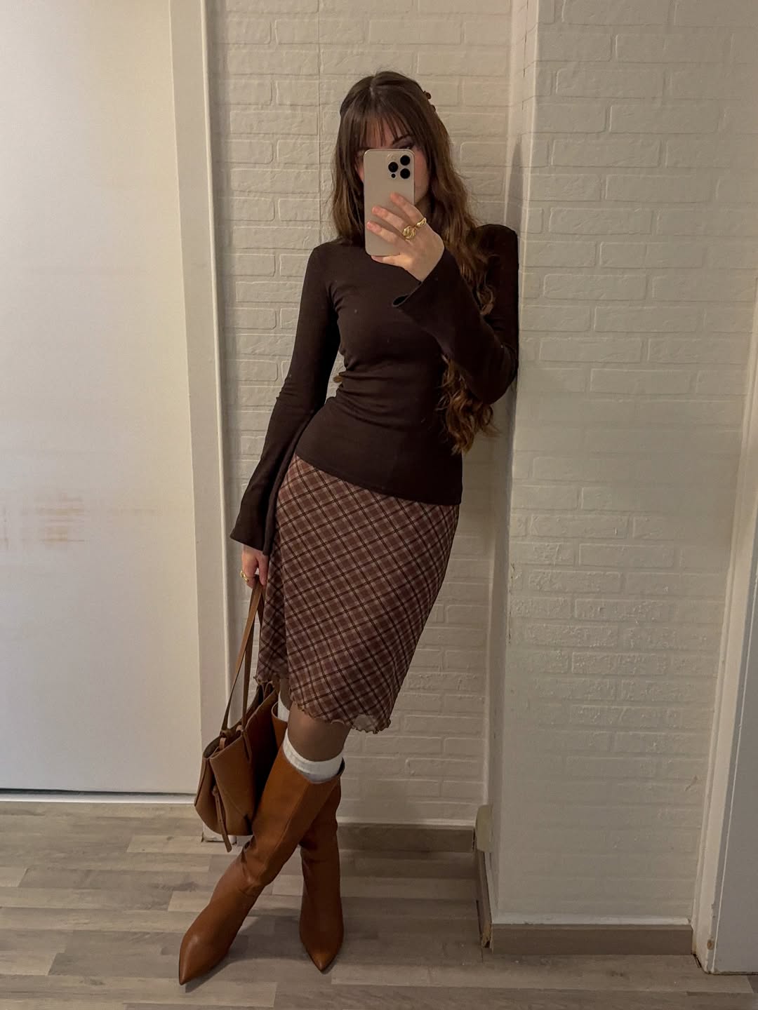 Rom-Com Fall Outfit With A Plaid Skirt