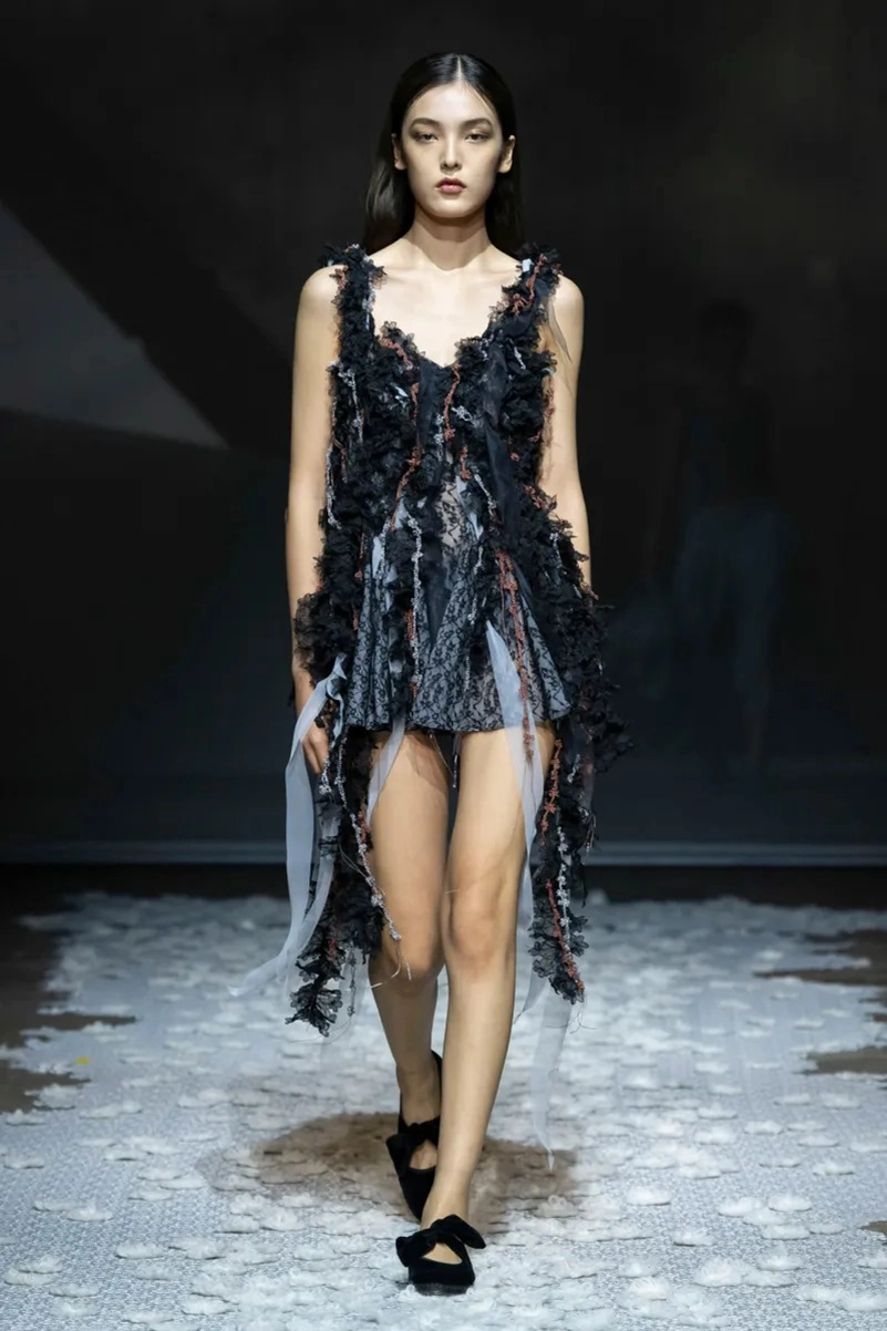 Pauline Dujancourt Spring 2027 Has A Dress For Every Stage Of Heartbreak
