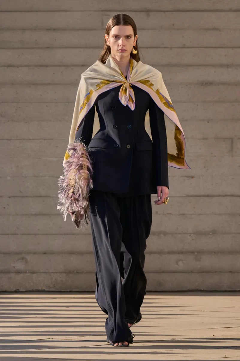 Roksanda Spring 2027 Puts An Arty Spin On The Seven-Day Wardrobe