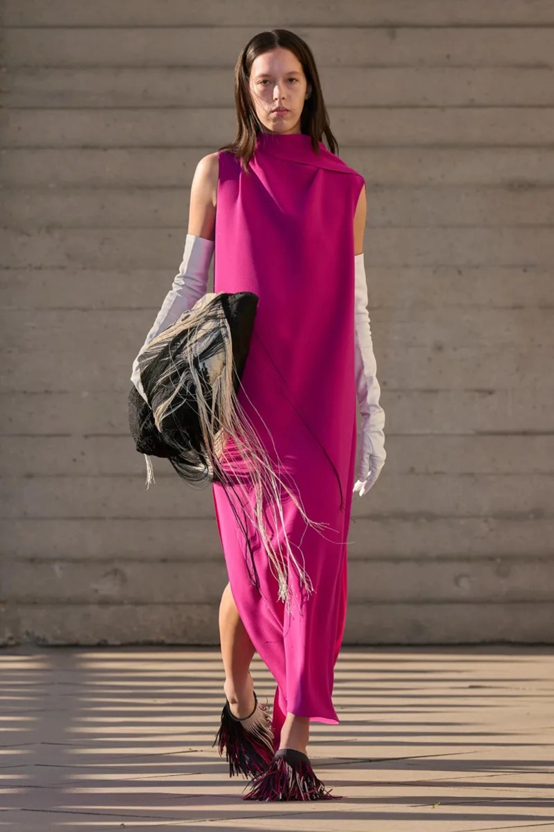 Roksanda Spring 2027 Puts An Arty Spin On The Seven-Day Wardrobe