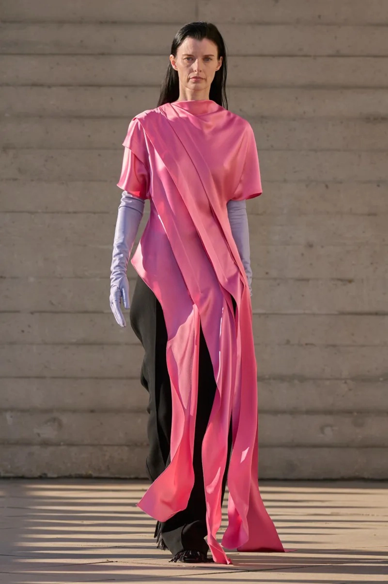 Roksanda Spring 2027 Puts An Arty Spin On The Seven-Day Wardrobe