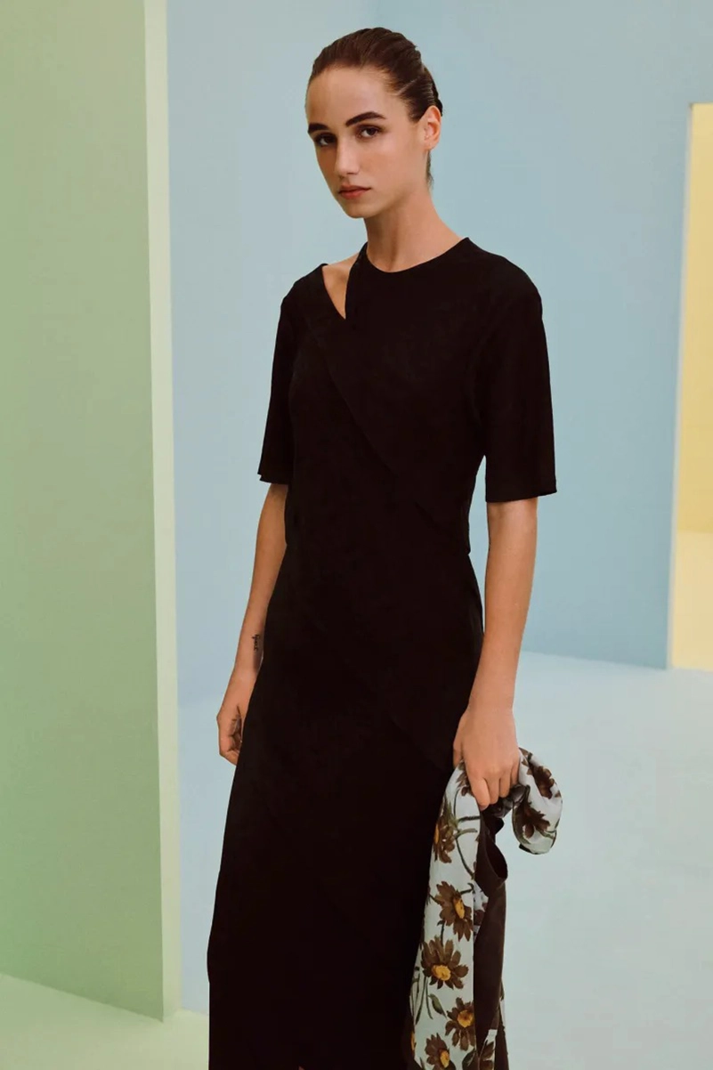 Emilia Wickstead Spring 2027 Softens Up With Blurred Florals And Frayed Tweed