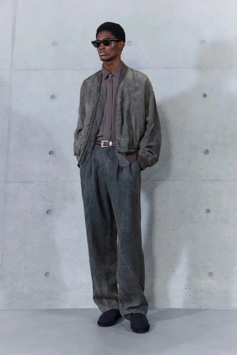 Emporio Armani Spring 2027 Gives Soft Suits a ’70s Streak
